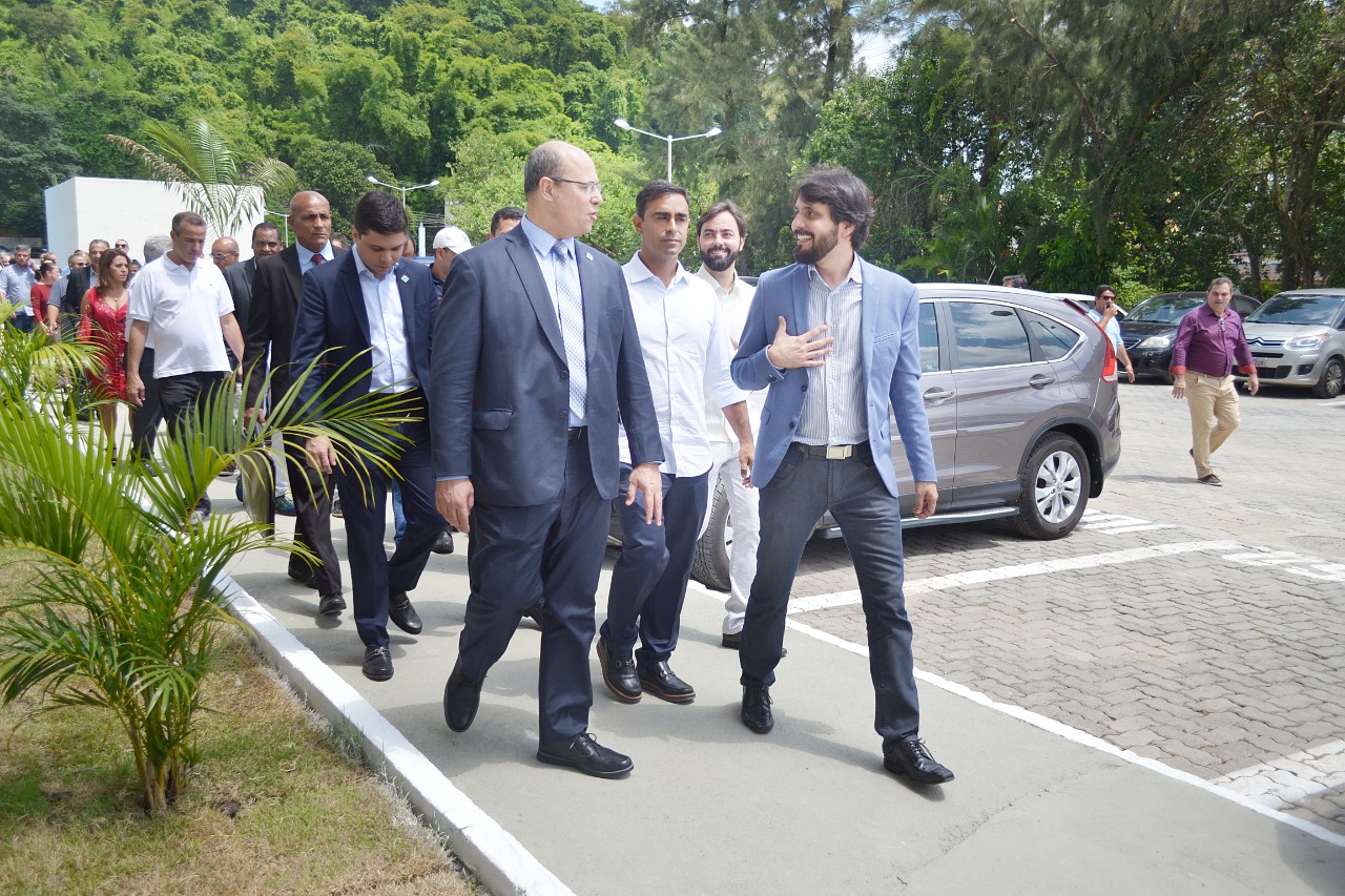 Prefeito e Governador inauguram a Arena Esportiva de Volta Redonda