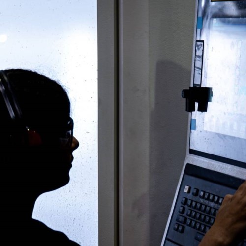 ICEI recua em dezembro e empresários industriais fecham 2025 sem confiança