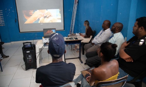 BM: Assistidos pelo Centro POP têm manhã de cinema