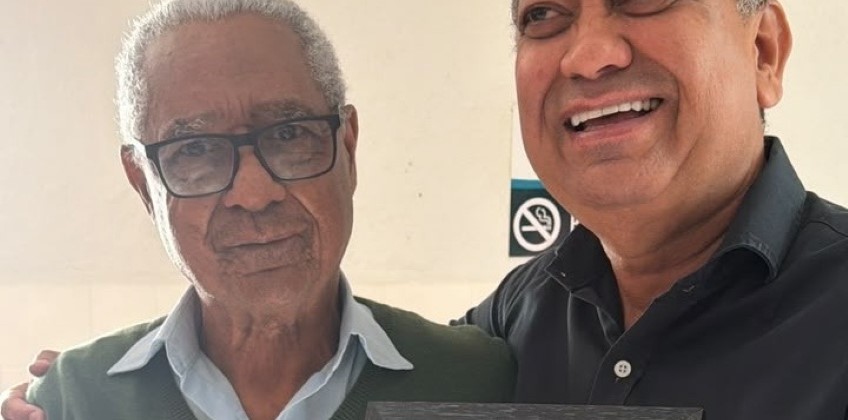 AAPVR homenageia deputado Max Lemos em agradecimento a emenda para a ILPI