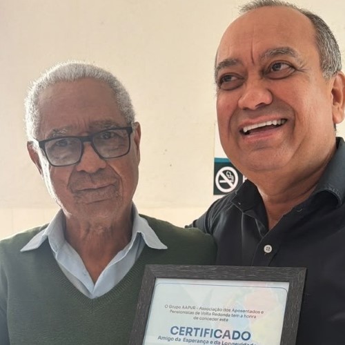 AAPVR homenageia deputado Max Lemos em agradecimento a emenda para a ILPI