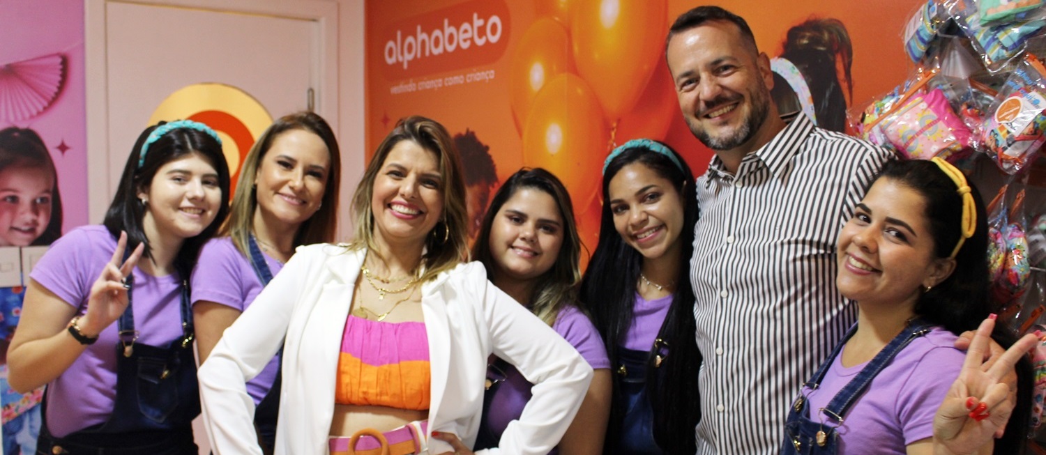 Loja de roupa infantil Alphabeto inaugura em Volta Redonda - Revista Por  Aqui