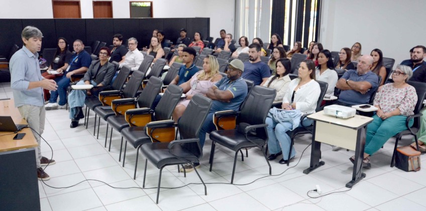 Barra Mansa qualifica servidores e conclui curso sobre processos licitatórios