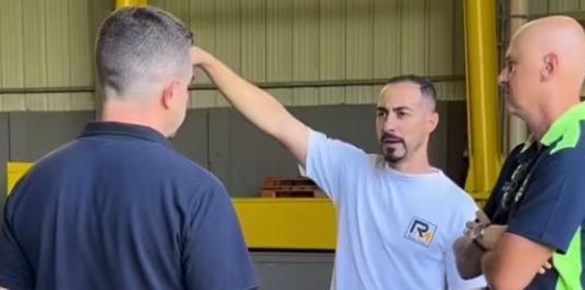 Prefeito de Resende comemora expansão de empresa e criação de novos empregos