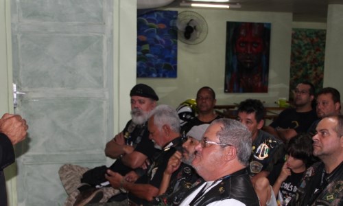 Baltazar e Fuede se reúnem com Falcões de Aço