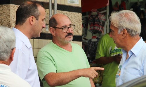 Baltazar faz caminhada no Santo Agostinho e fala sobre apoios 