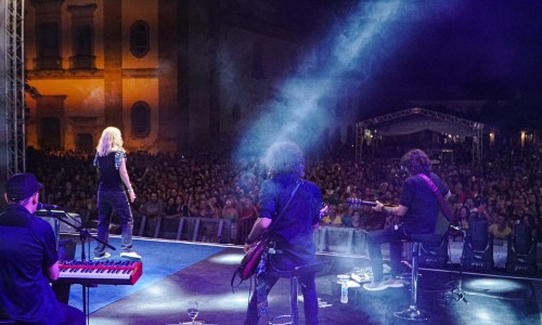 Paraty comemora aniversário de 357 anos com shows de cantores renomados