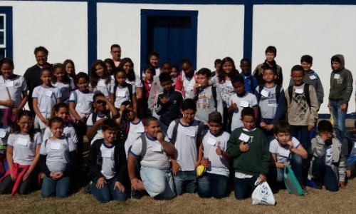 Alunos de escolas de Barra Mansa visitam patrimônios históricos