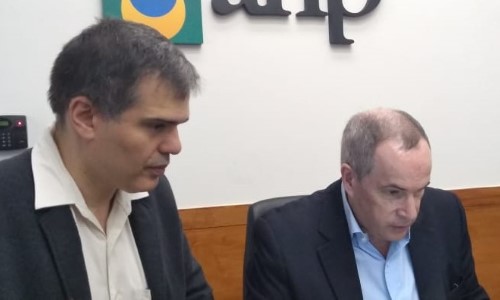 Deputado Antonio Furtado tem reunião na ANP para tratar dos altos preços de combustível