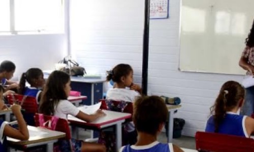 Rede Municipal de Ensino de Resende ganha reforço de 335 profissionais
