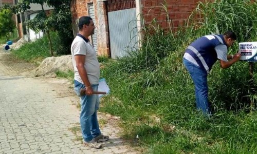 Resende autua terrenos privados por falta de limpeza