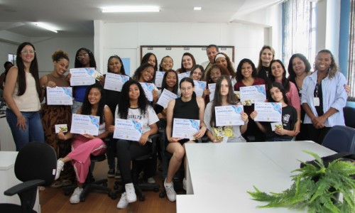 Profissionais da rede municipal de BM participam do Programa Leitura e Escrita na Educação Infantil 