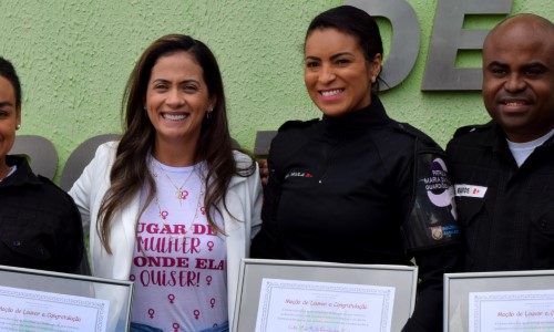 Câmara de Porto Real homenageia agentes da Patrulha Maria da Penha do 37º BPM