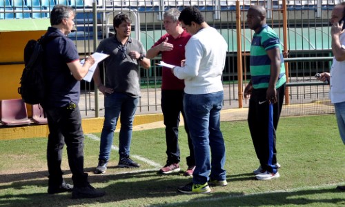  VR: Raulino de Oliveira passa por vistoria técnica da CBF