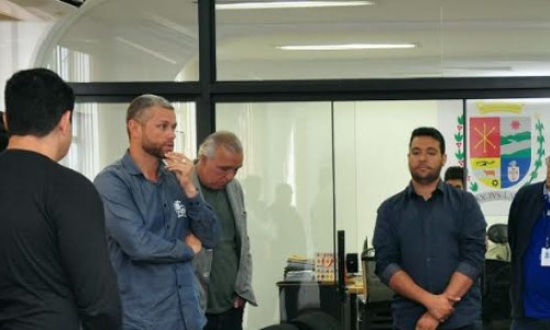 Projeto de Modernização do Cemitério Municipal é entregue ao prefeito de BM