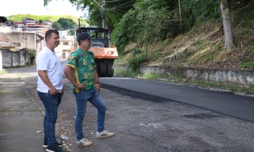 Prefeito de BM acompanha obras de pavimentação na Vila Ursulino