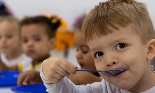 Neto anuncia edital de contratação de auxiliares e acompanhantes para escolas municipais de VR