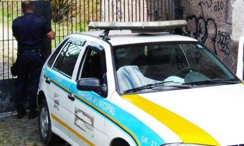 Guarda Municipal de BM repreende invasores do terreno da antiga Edimetal 