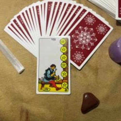 Tarot de Fevereiro: a força da constância para construir resultados reais