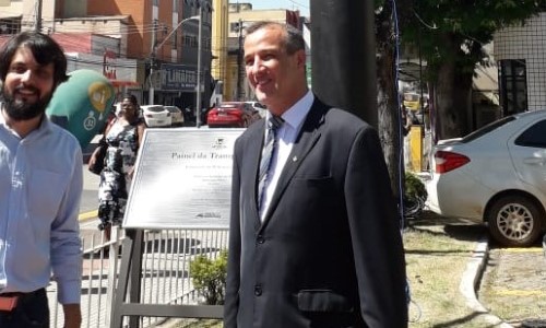 Vereador inaugura “impostômetro” em VR