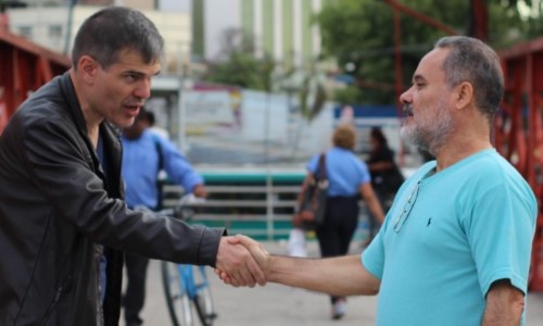 Delegado Antonio Furtado conversa com eleitores da região das Agulhas Negras