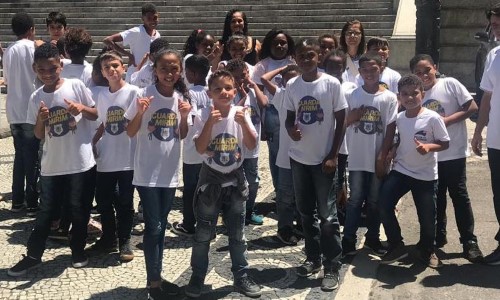 Formandos da Guarda Mirim de VR conhecem a Alerj