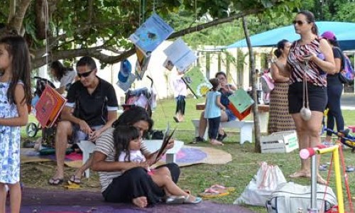  "Árvore do Saber" traz biblioteca ao ar livre em Resende