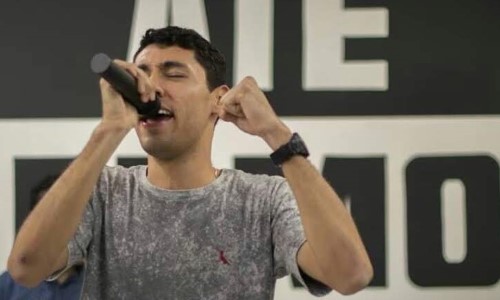 Cantor Gospel de Barra Mansa apresenta Live no Youtube