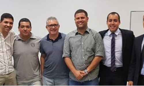 Livres Barra Mansa apresenta comissão executiva em noite de palestras