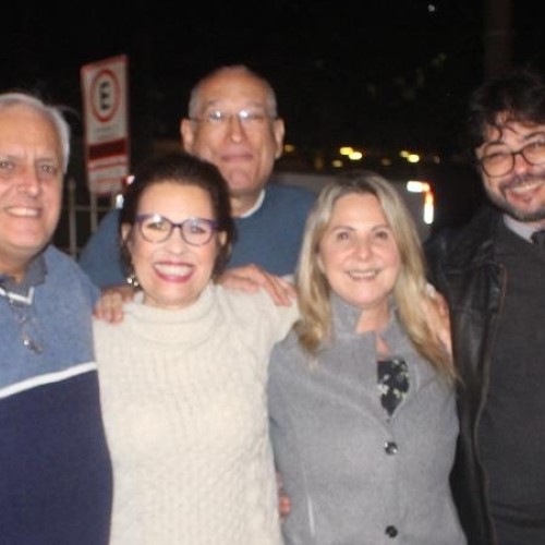 Lançamento do livro “A Vida em Poesia” emociona público em Volta Redonda