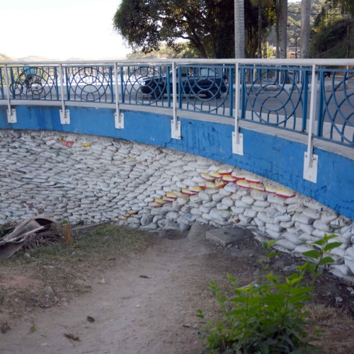 Barra Mansa: Ação integrada revitaliza margens do Rio Paraíba do Sul e amplia segurança de pedestres