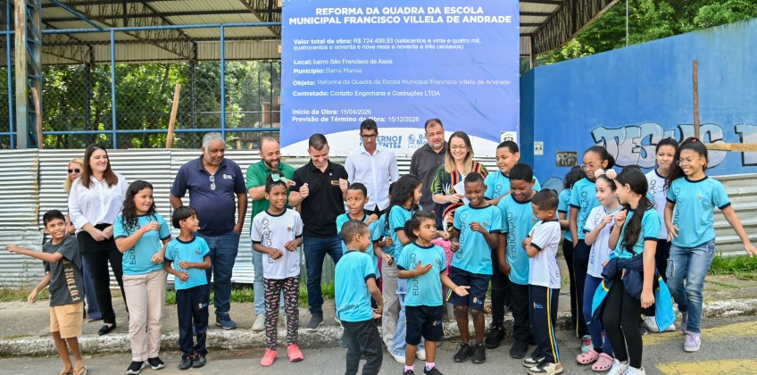 Prefeito de BM assina ordem de serviço para reforma da quadra do São Francisco de Assis