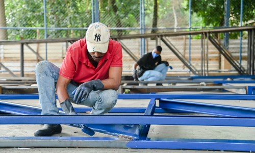 Prefeitura de BM avança com as obras da quadra esportiva do São Francisco de Assis