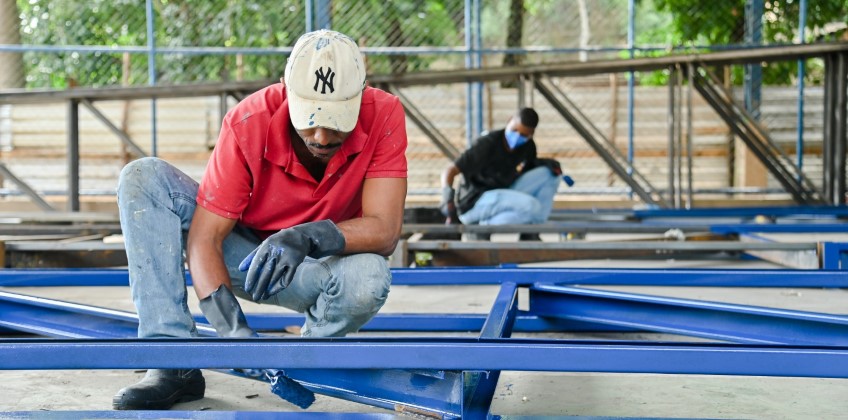 Prefeitura de BM avança com as obras da quadra esportiva do São Francisco de Assis