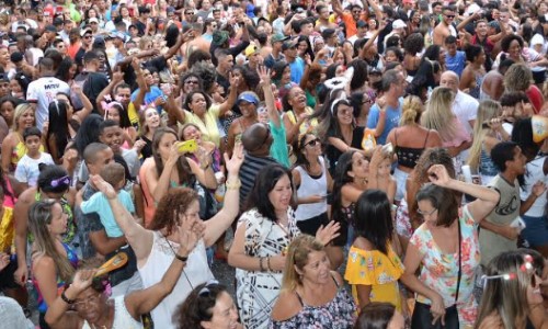   Cordão da Bola Preta, blocos e Mistureba esquentam fim de semana em Resende
