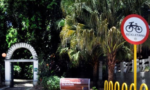 Prefeito de BM reabre Parque de Saudade com Food Truck, MPB e Jazz