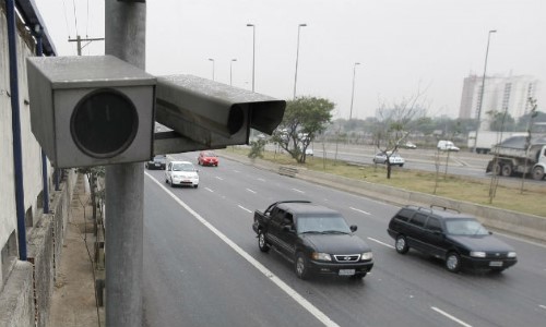 Dnit não pode multar por excesso de velocidade, decide TRF4