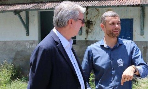 Prefeito de BM recebe deputado e anuncia construção de primeiro ginásio municipal 