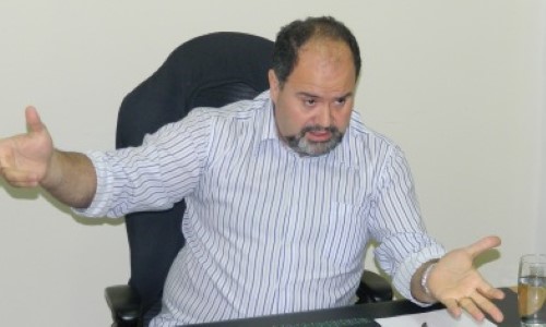 Câmara de Barra Mansa reprova contas de Jonas Marins e o torna inelegível
