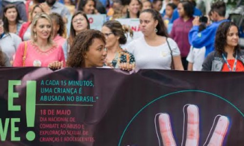 VR promove caminhada em prol de crianças e adolescentes