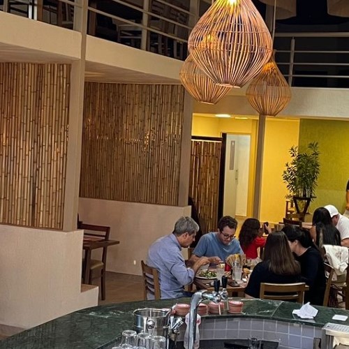 Tulum Lounge abre as portas em Volta Redonda com gastronomia mundial, música ao vivo e clima praiano