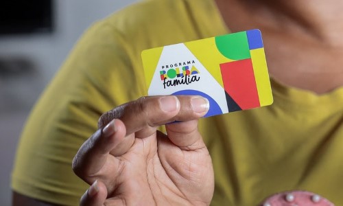 Repasses do Bolsa Família chegam a 20,5 milhões de famílias a partir desta terça