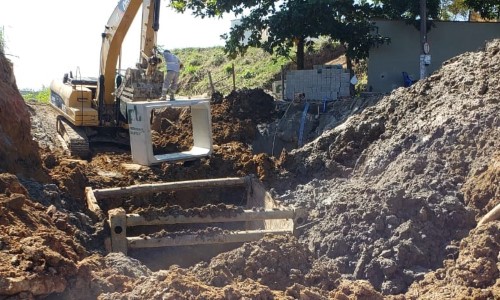 Resende encaminha solução de erosão em via de acesso à Dutra