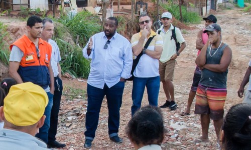Prefeitura de VR apresenta proposta para moradores da ocupação no bairro Ponte Alta
