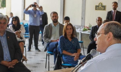 Marcelo Cabeleireiro participa de reunião sobre crise fiscal e encaminha demandas da população
