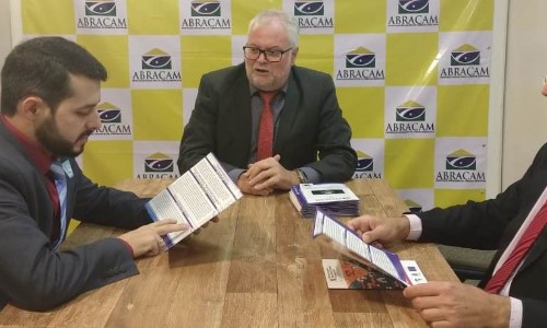 Em Brasília, vereador pede melhorias para Barra Mansa
